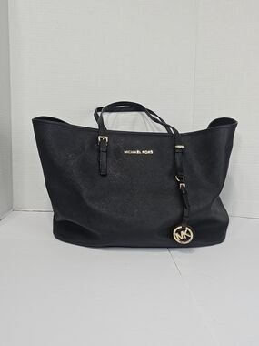 Michael Kors Jet Set Travel Large Saffiano Leather Tote Bag Black Gold AV-1207